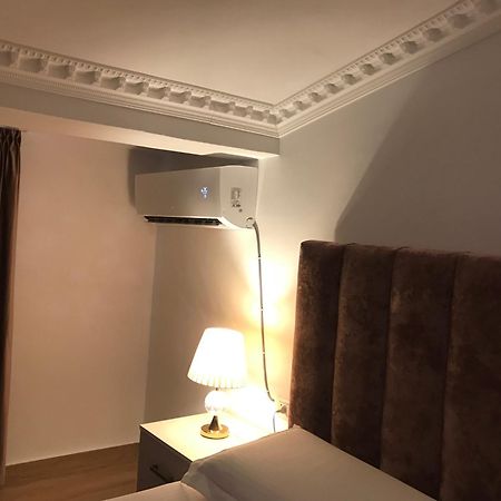 Daily Rent Apartment City Center Elbasan 6 Eksteriør billede