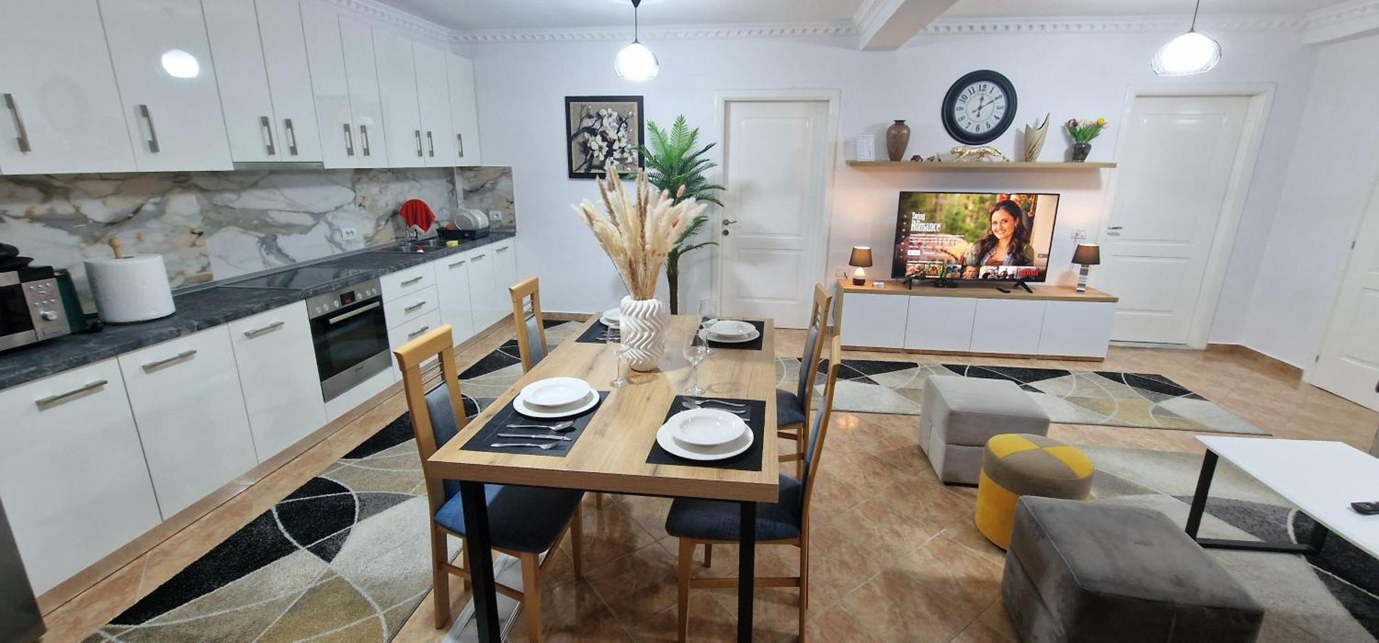 Daily Rent Apartment City Center Elbasan 6 Eksteriør billede