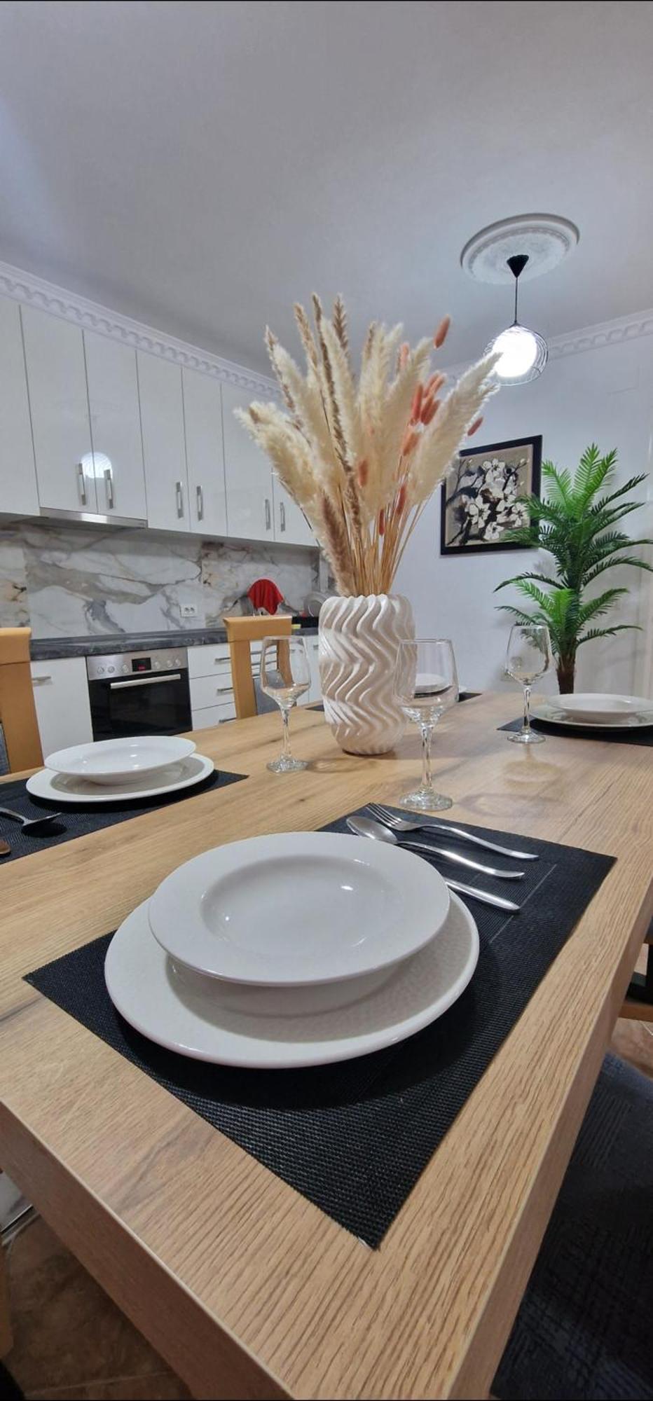 Daily Rent Apartment City Center Elbasan 6 Eksteriør billede